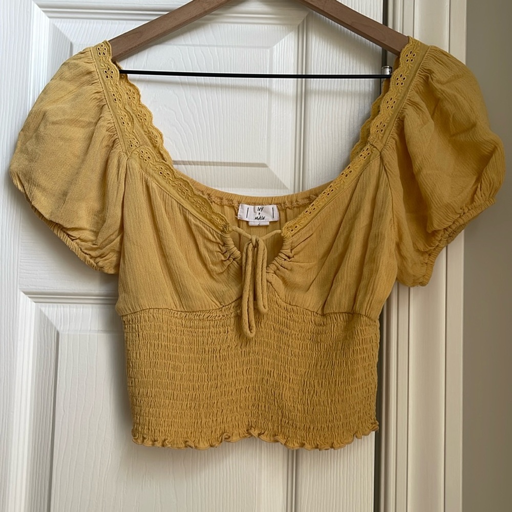 Ivy & Main crop top